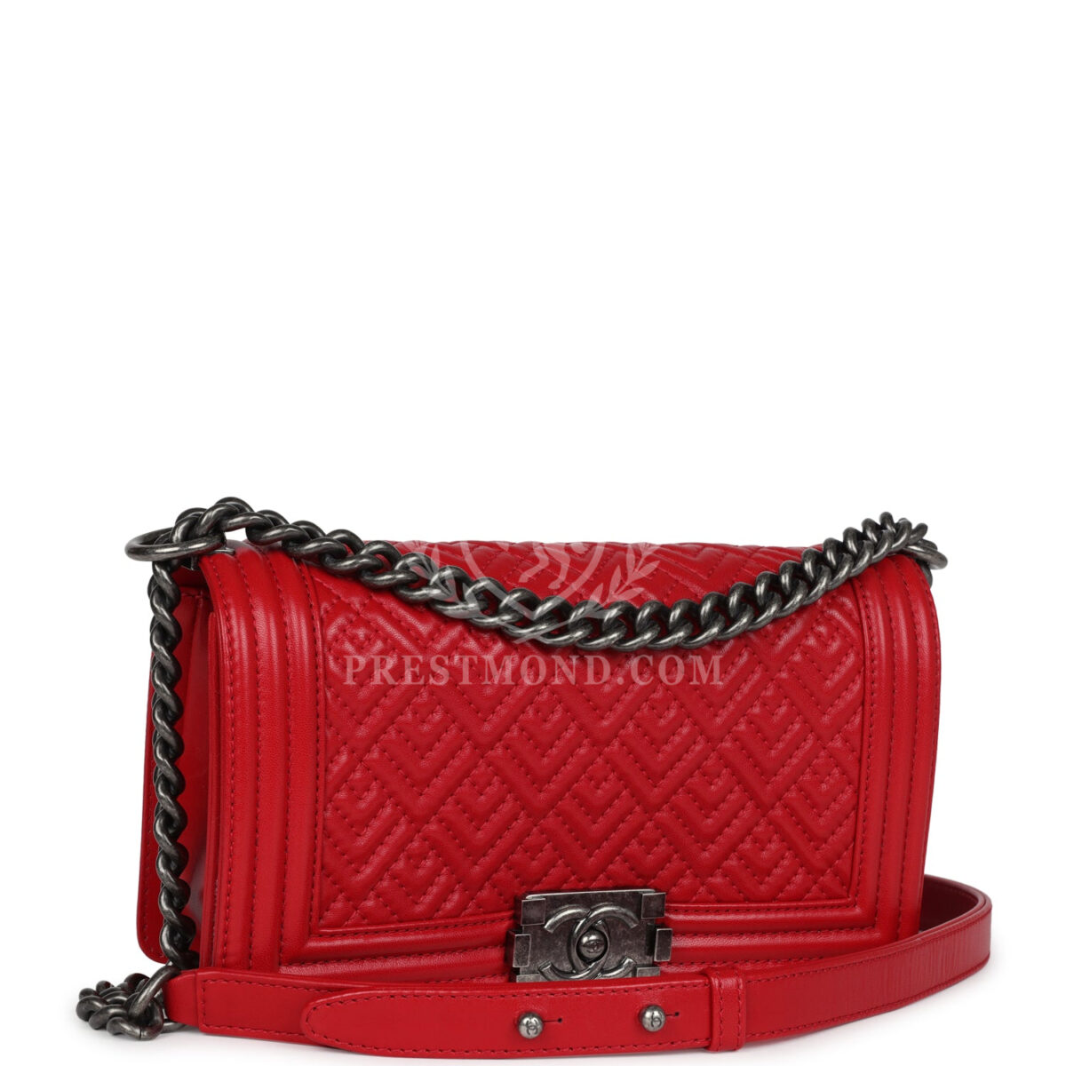 Chanel Old Medium Boy Bag Red Lambskin Aged Ruthenium Hardware — изображение 2