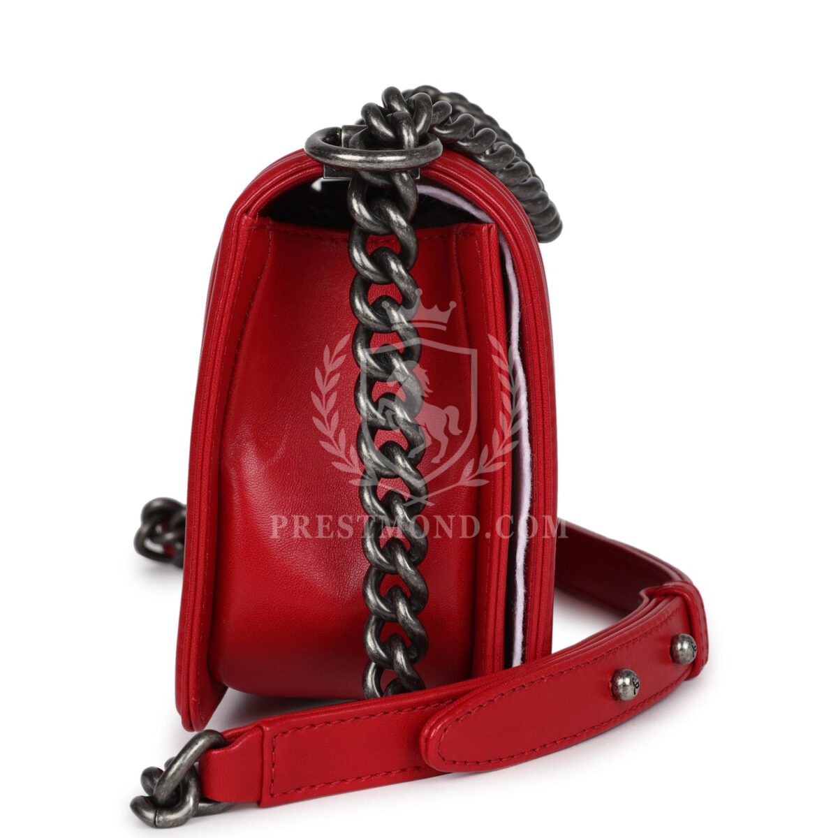 Chanel Old Medium Boy Bag Red Lambskin Aged Ruthenium Hardware — изображение 3