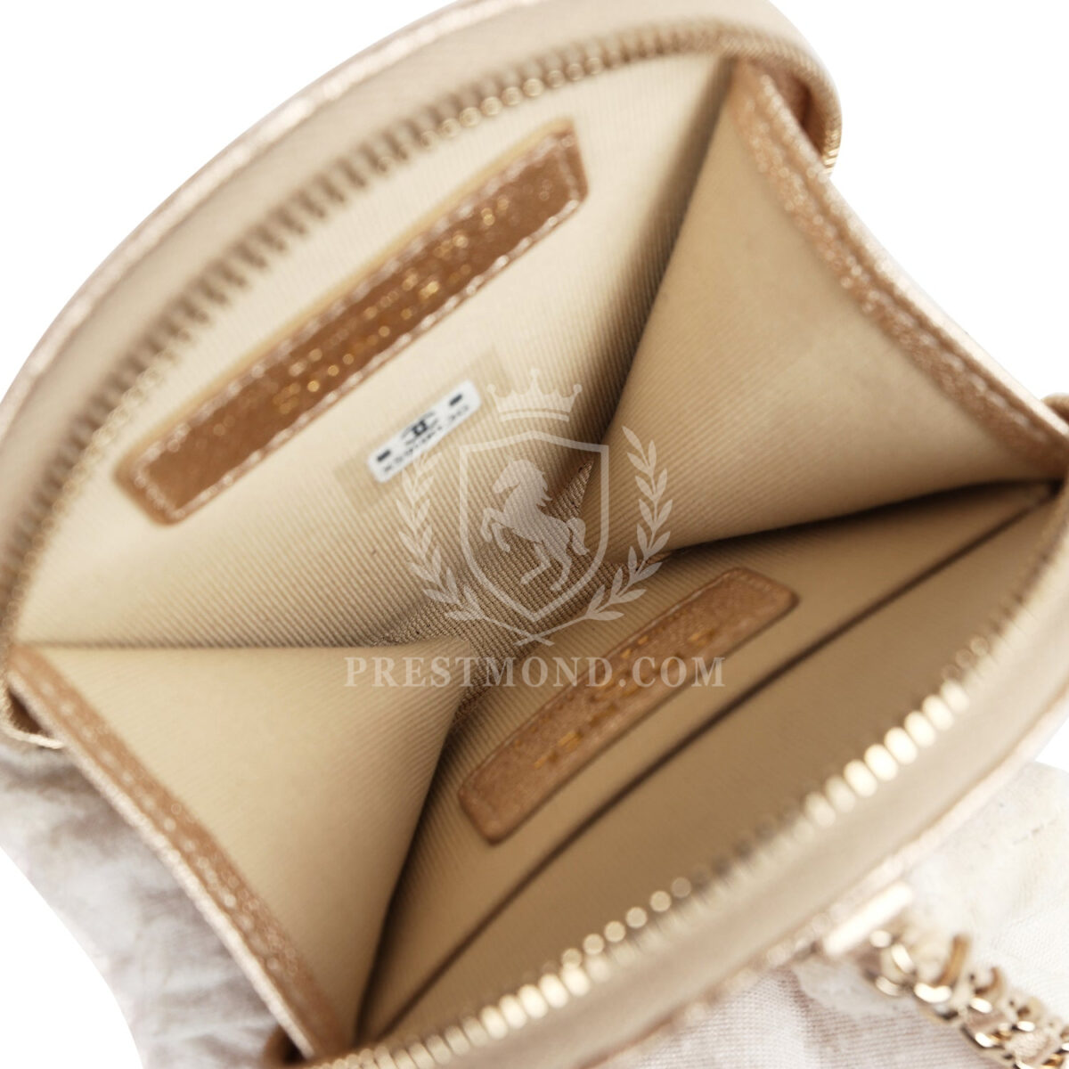 Chanel Round Clip-On Coin Purse and Airpod Pro Case Metallic Gold Goatskin Light Gold Hardware — изображение 8