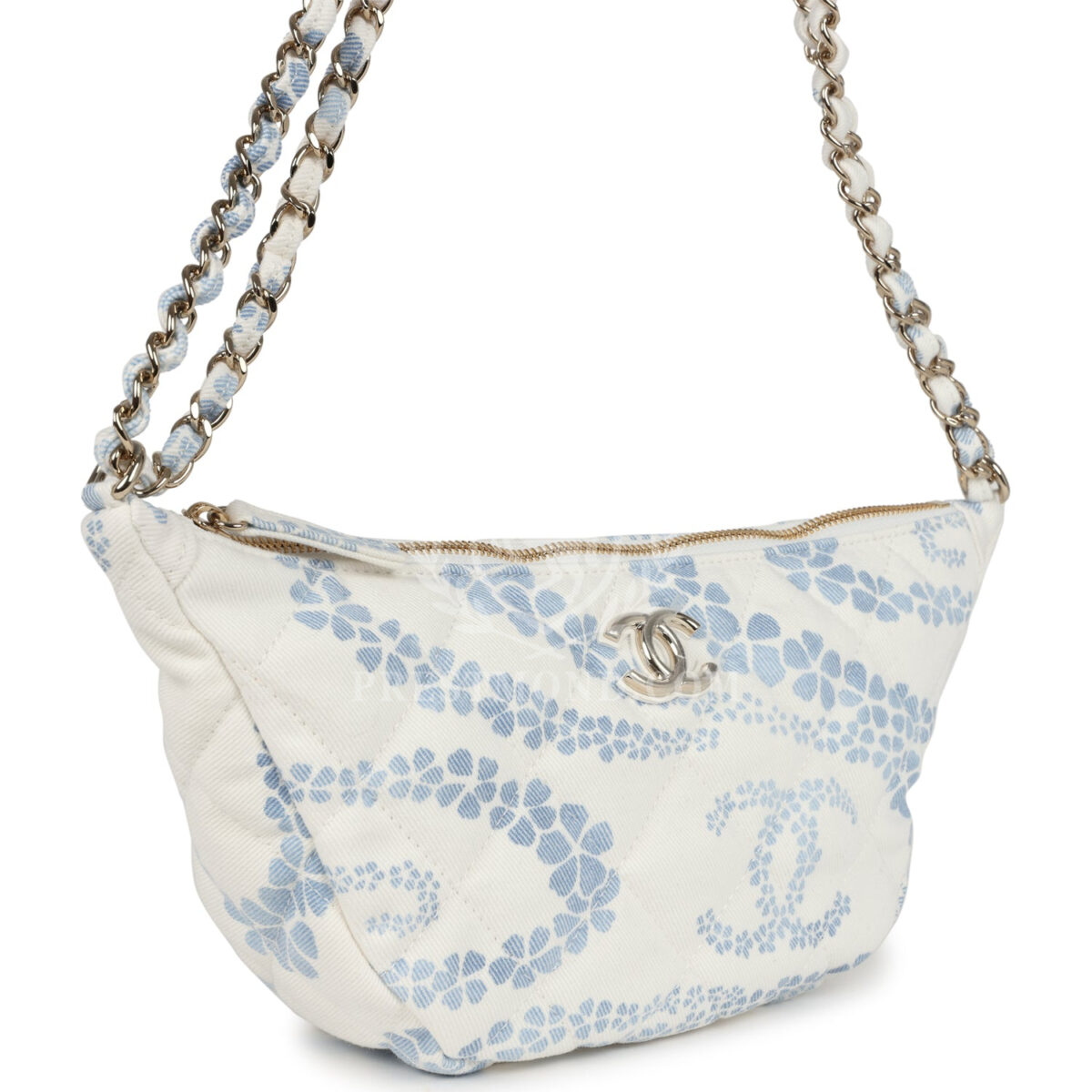 Chanel Large Coco Beach Hobo Bag in White and Blue Denim Light Gold Hardware — изображение 2