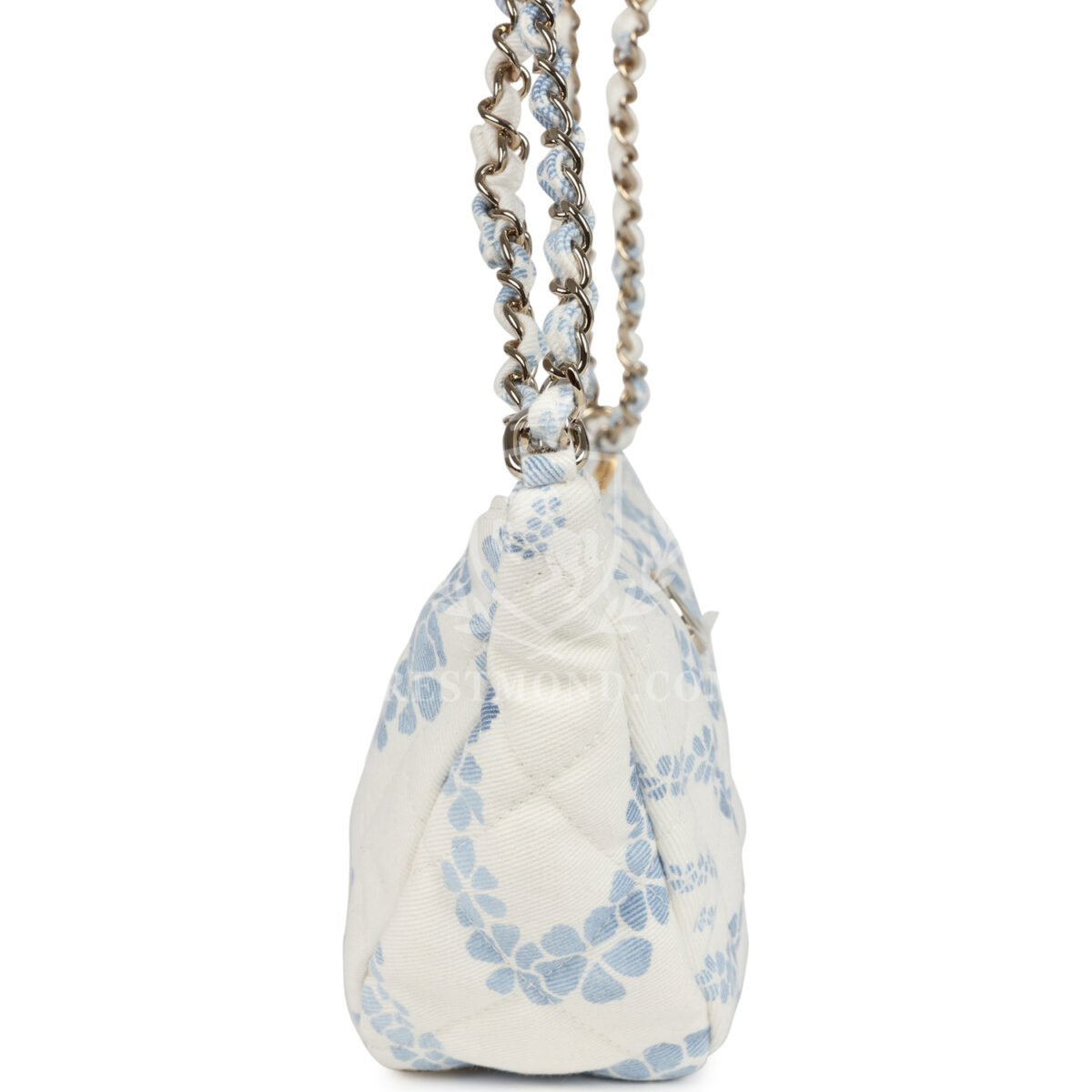 Chanel Large Coco Beach Hobo Bag in White and Blue Denim Light Gold Hardware — изображение 3