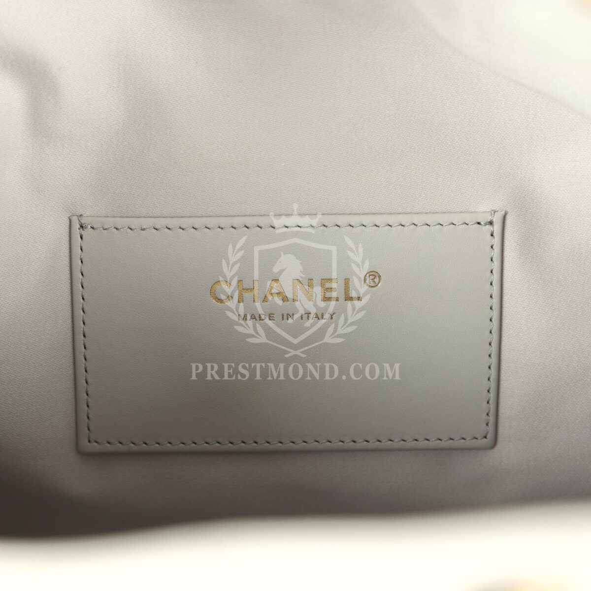 Chanel Medium 25 Hobo Bag Light Grey Caviar Antique Gold Hardware — изображение 10