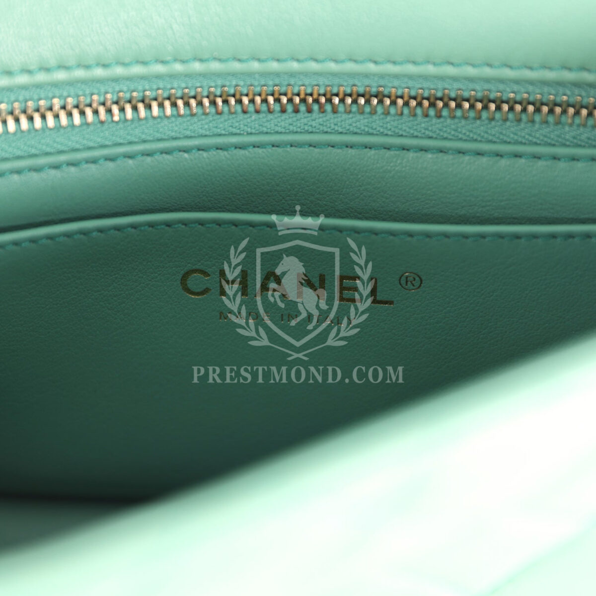 Chanel Mini Square Pearl Crush Flap Bag Green Lambskin Antique Gold Hardware — изображение 10