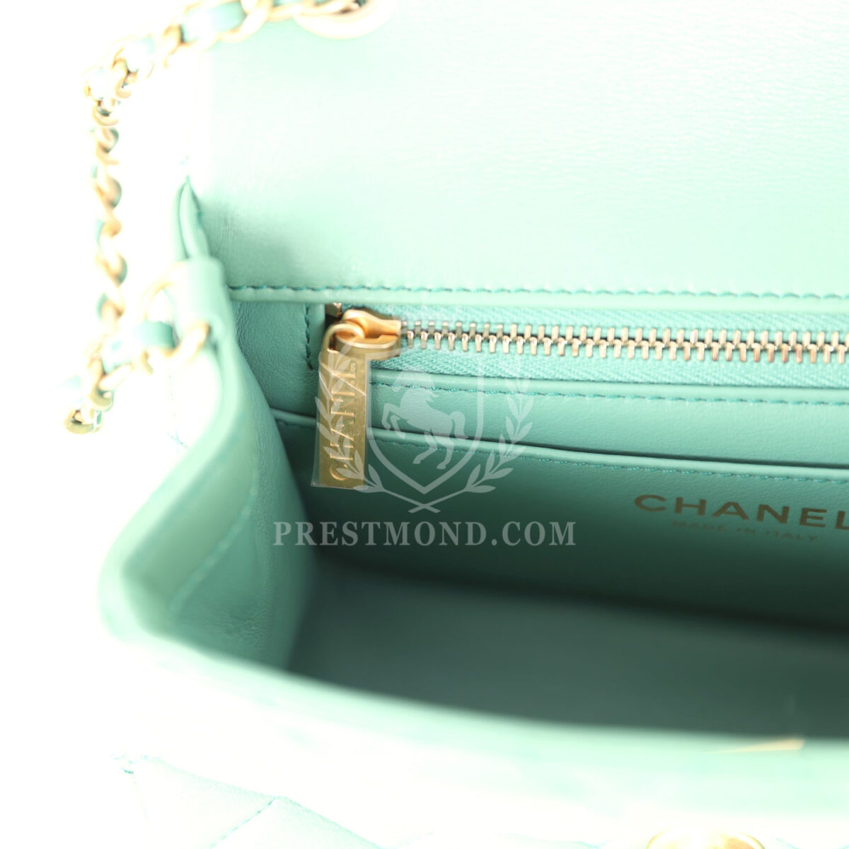 Chanel Mini Square Pearl Crush Flap Bag Green Lambskin Antique Gold Hardware — изображение 11