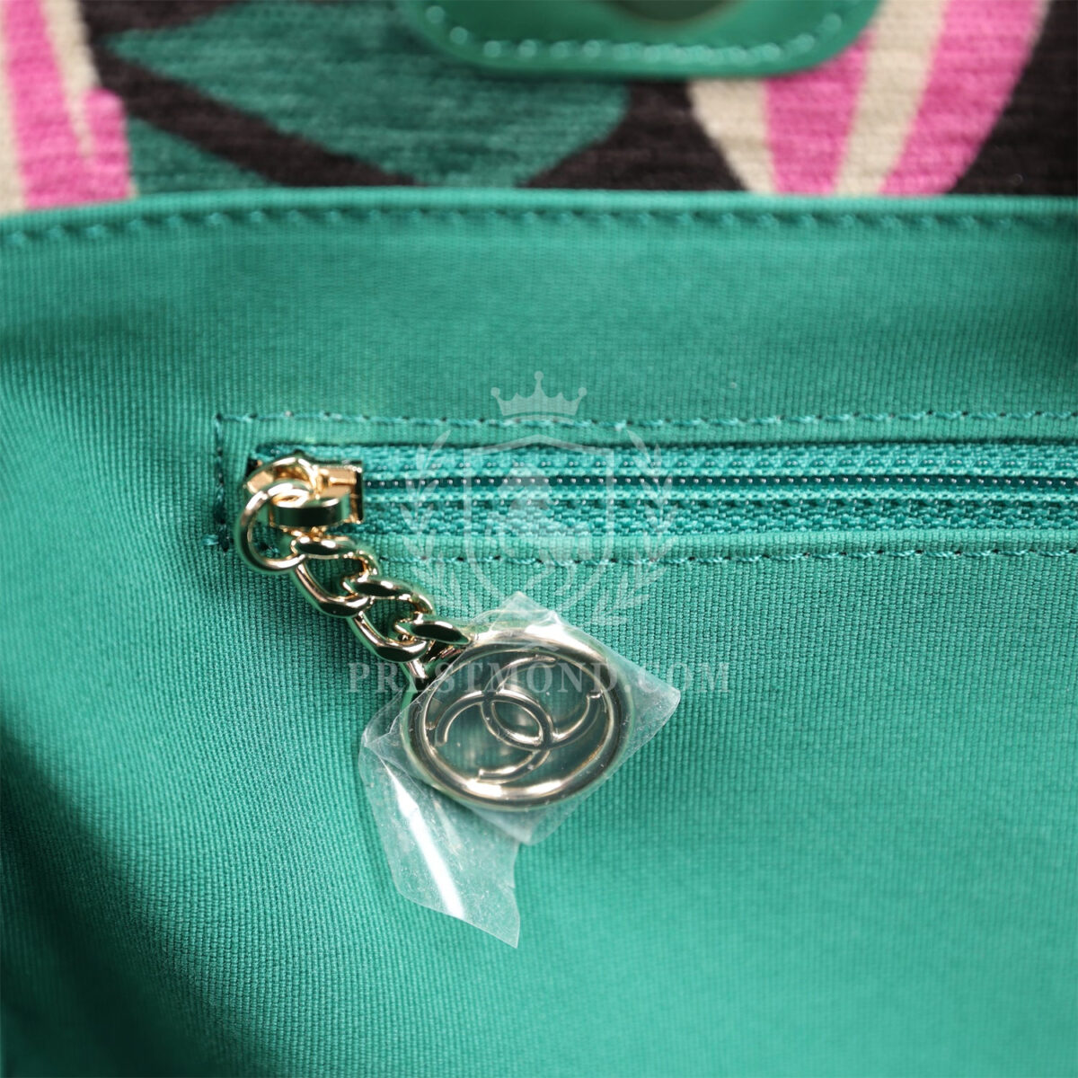 Chanel Small Deauville Shopping Tote Green and Pink Tropical Floral Velvet Light Gold Hardware — изображение 11
