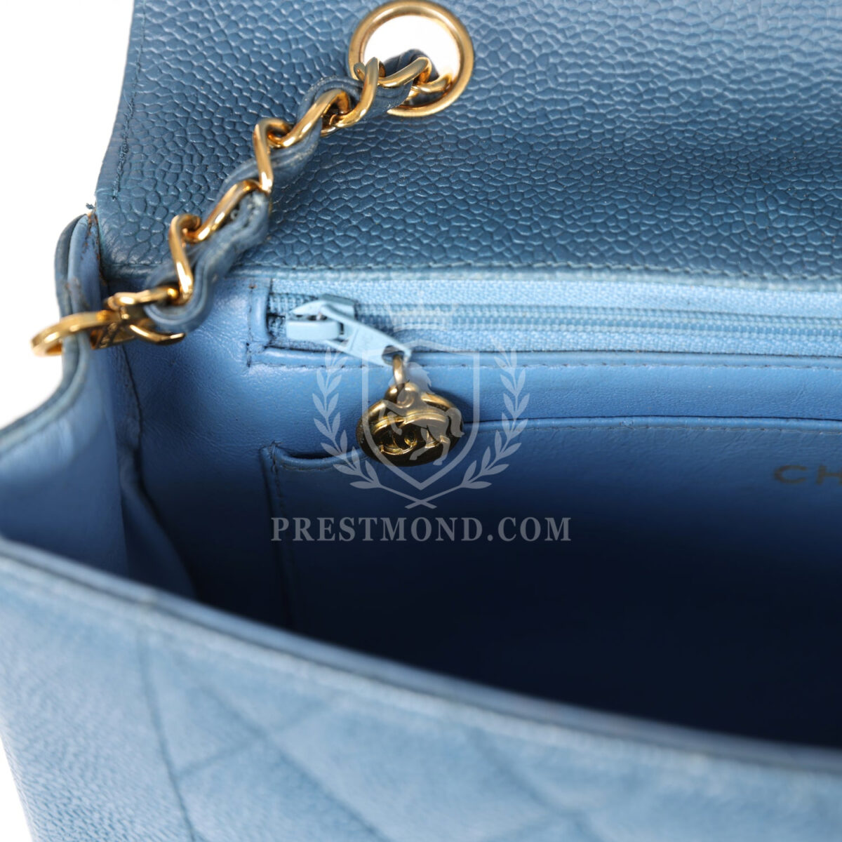 Vintage Chanel Medium Diana Flap Bag Blue Caviar Gold Hardware — изображение 10