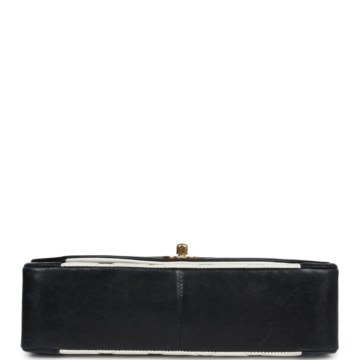 Vintage Chanel Medium Diana Flap Bag White and Black Lambskin Gold Hardware — изображение 6