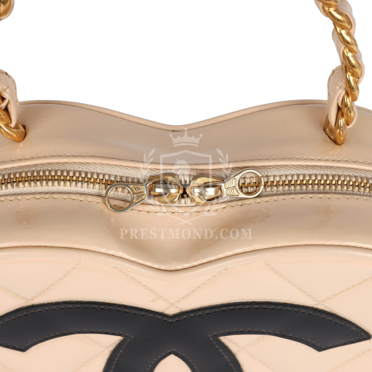 Vintage Chanel Heart Vanity Bag Beige and Black Patent Antique Gold Hardware — изображение 6