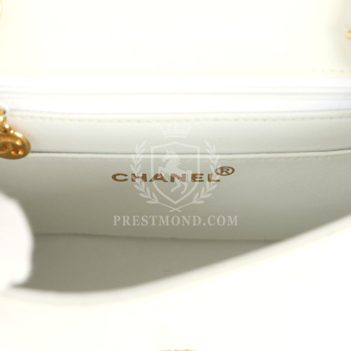 Vintage Chanel Mini Square Flap Bag White Lambskin Gold Hardware — изображение 9