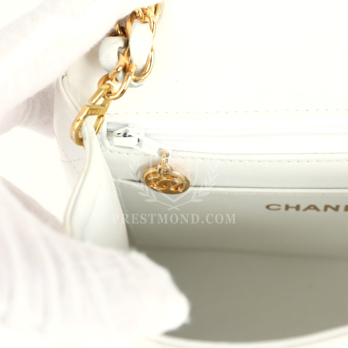 Vintage Chanel Mini Square Flap Bag White Lambskin Gold Hardware — изображение 10