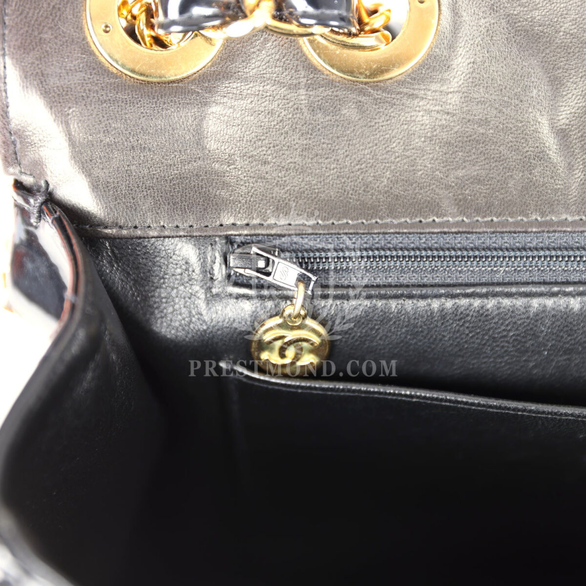 Vintage Chanel Maxi Classic Chain Around Single Flap Bag Black Patent Gold Hardware — изображение 10