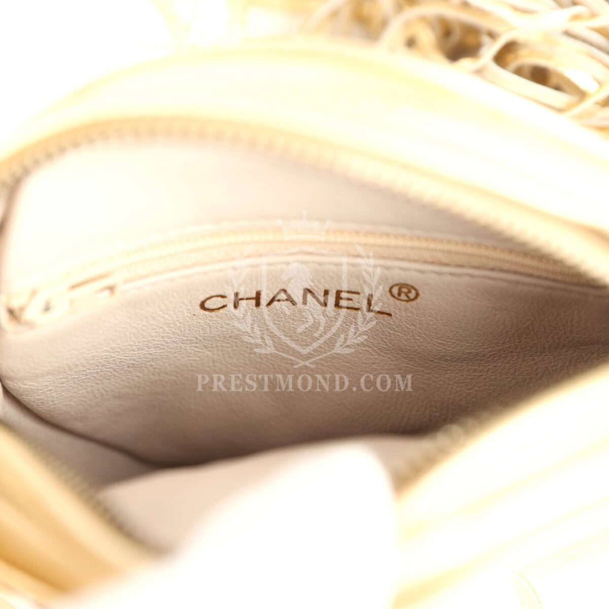Vintage Chanel Mini CC Round Crossbody Bag Gold Lambskin Gold Hardware — изображение 9
