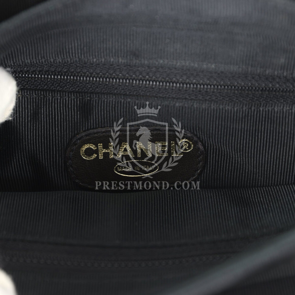 Vintage Chanel Medium CC Backpack Black Caviar Gold Hardware — изображение 10