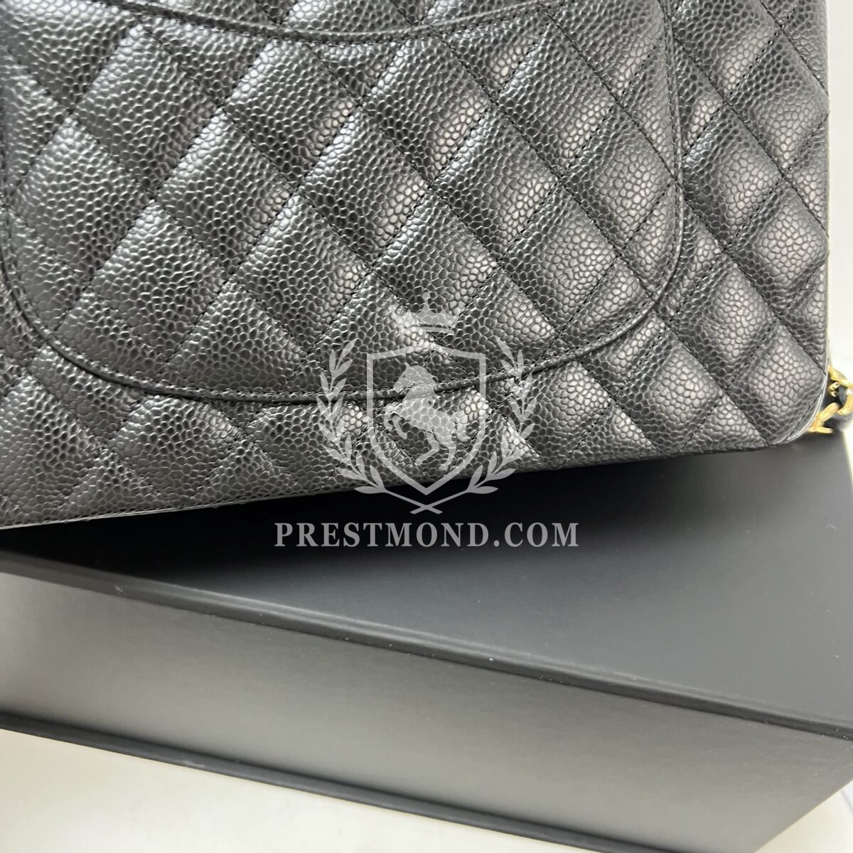Chanel 11.12 Medium Classic Flap Bag — изображение 19