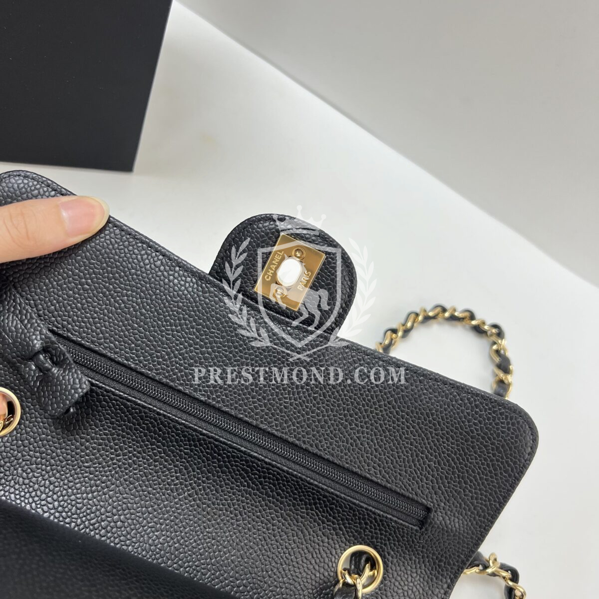 Chanel 11.12 Small Classic Flap Bag — изображение 9