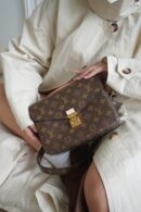 Louis Vuitton Pochette Metis East West