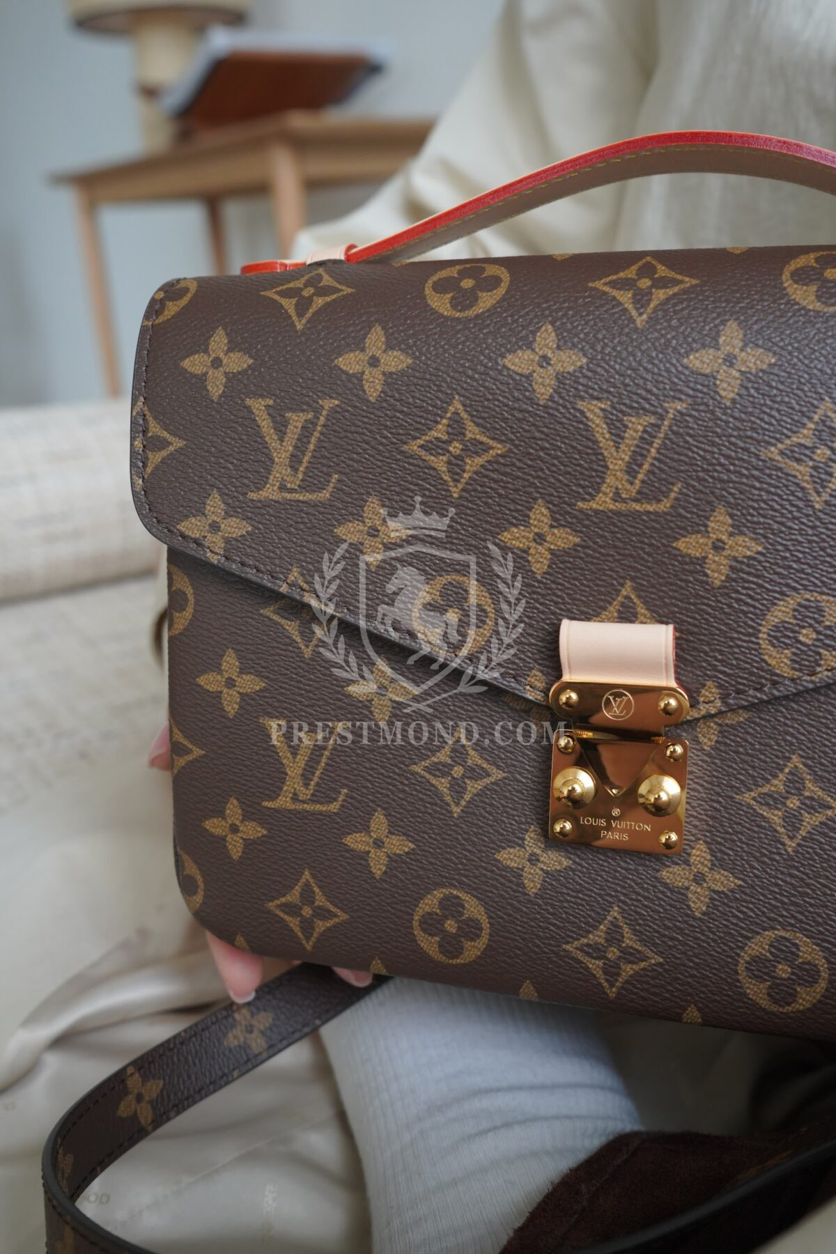 Louis Vuitton Pochette Metis East West — изображение 7