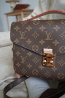 Louis Vuitton Pochette Metis East West