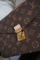Louis Vuitton Pochette Metis East West
