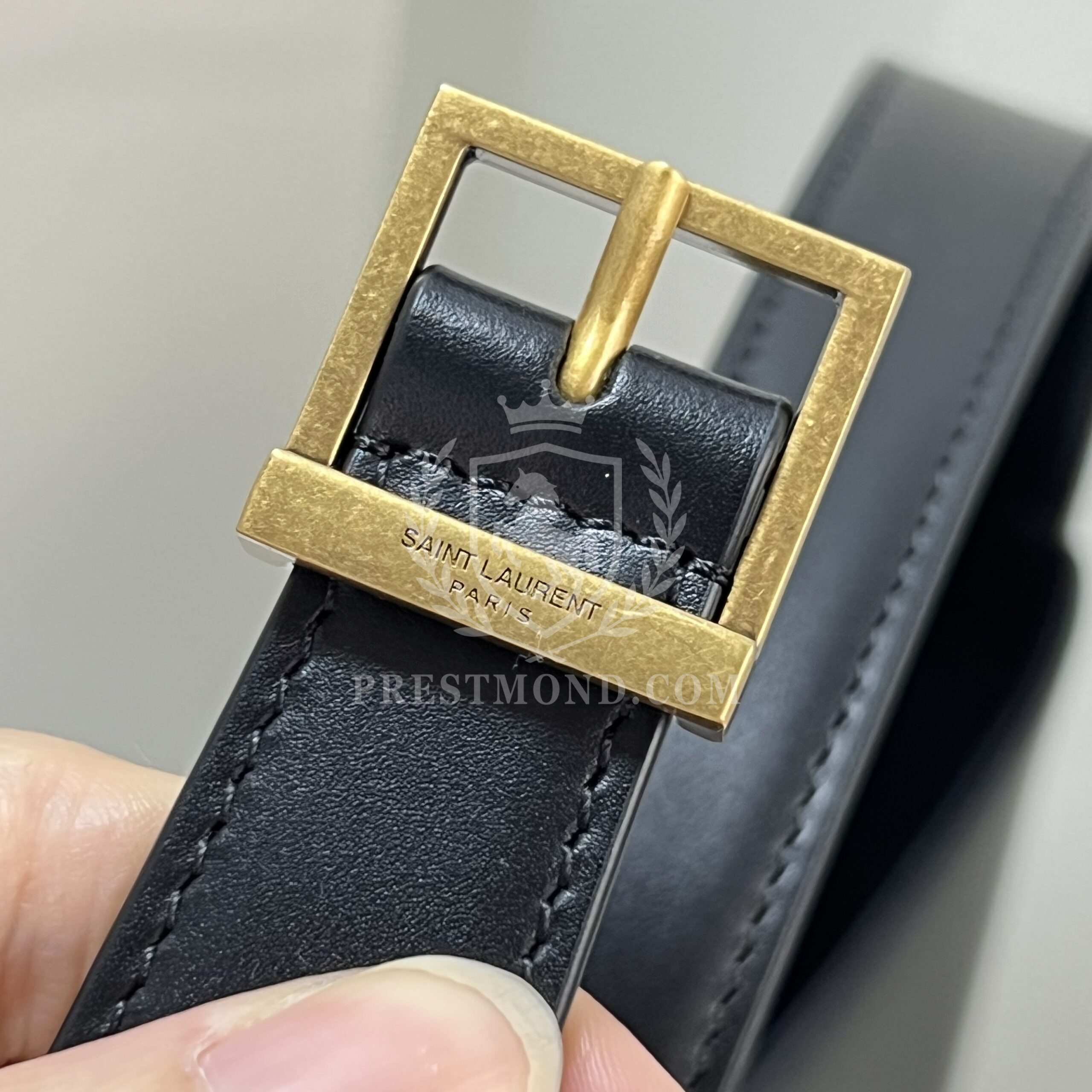 YSL Le 5 à 7 Hobo Bag in smooth leather — изображение 4