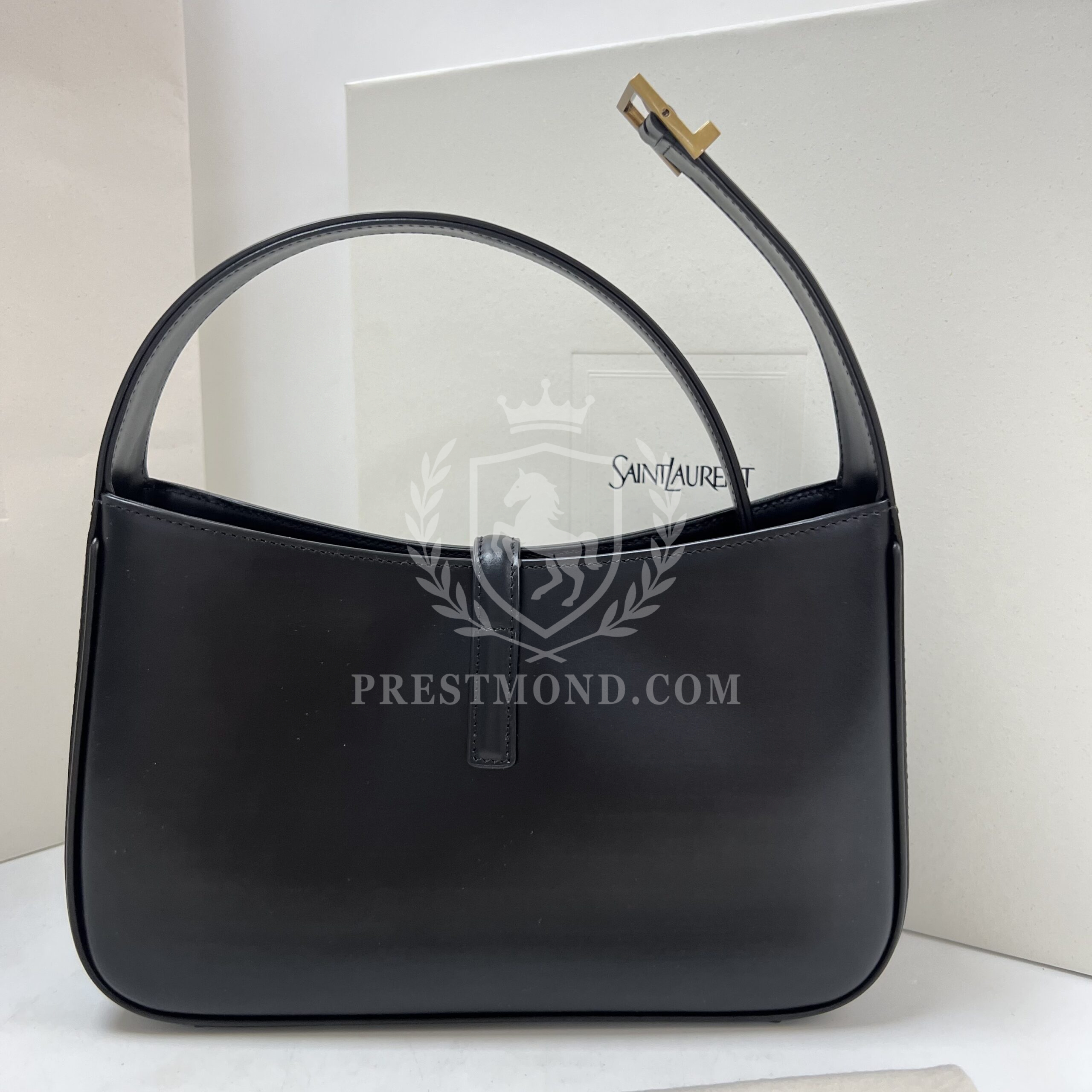 YSL Le 5 à 7 Hobo Bag in smooth leather — изображение 3