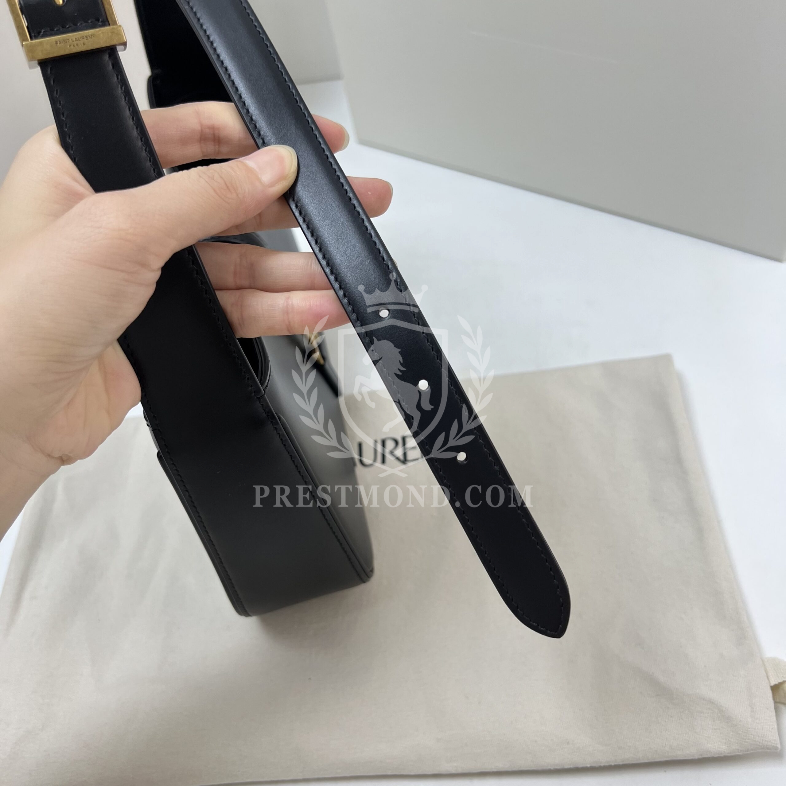 YSL Le 5 à 7 Hobo Bag in smooth leather — изображение 15