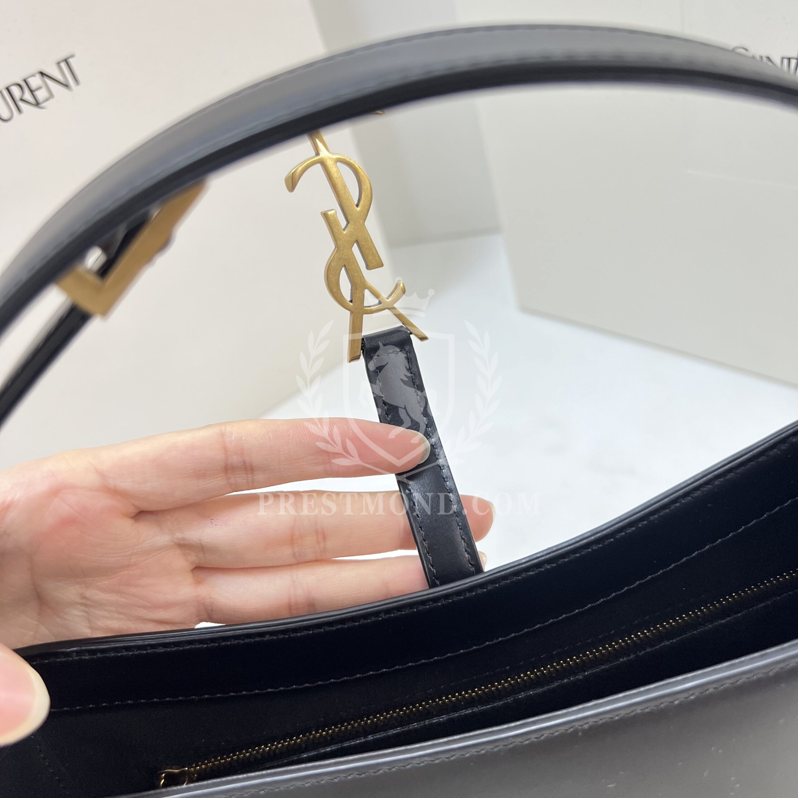 YSL Le 5 à 7 Hobo Bag in smooth leather — изображение 8
